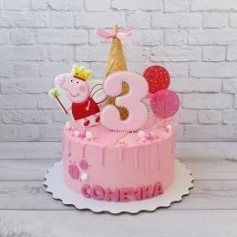 Pinky Peppa Pig Cake